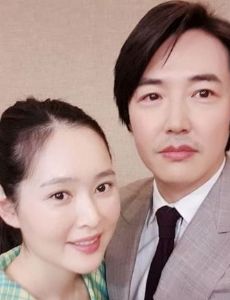 Sang-Hyun Yoon and Maybee (singer)