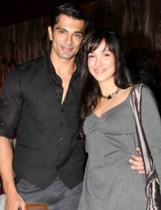 shraddha nigam ve karan singh grover