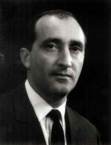 Giora Godik