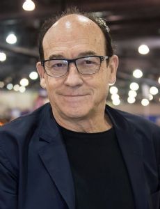 Chuck Russell