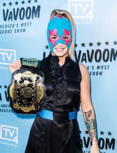 Laura James (wrestler)
