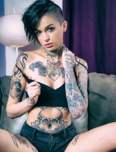 Leigh Raven