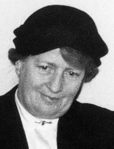 Luise Holzapfel
