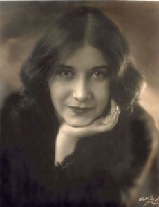 Lucille Kahn