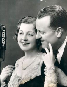Julia Sanderson and Frank Crumit