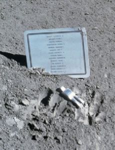 Fallen Astronaut
