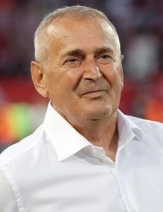 Milan Đuričić (footballer, born 1961)
