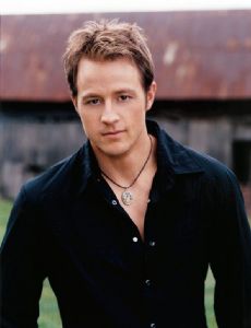 Aaron Lines