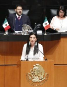 Kenia López Rabadán