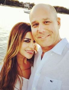 Siggy Flicker and Michael Campanella (Car Salesman)