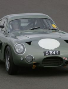 Peter Sutcliffe (race driver)