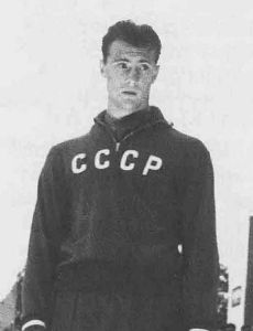 Viktor Konoplyov (swimmer)