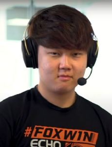 Huni (League of Legends player)