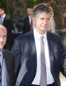 Jonathan Powell (aide)