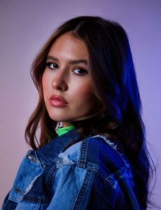 Mimi Webb