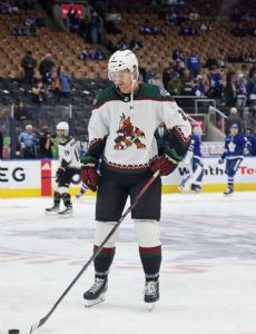 Josh Brown (ice hockey)