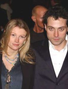 Amy Gardner and Rufus Sewell