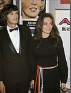 Jacqueline Bisset and Michael Sarrazin