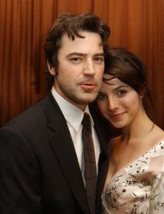Lisa Sheridan and Ron Livingston