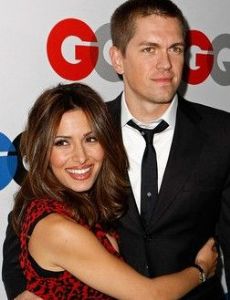 Steve Howey and Sarah Shahi