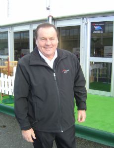 Alan Jones (racing driver)