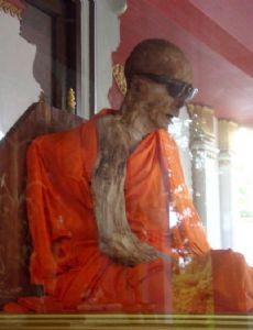 Luang Pho Daeng