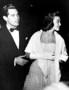 Barbara Rush and Jeffrey Hunter