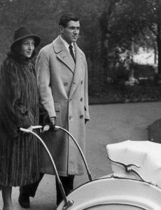Luise Rainer and Robert Knittel