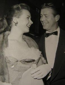 Piper Laurie and Gene Nelson