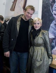 Elisha Cuthbert and Mike Komisarek