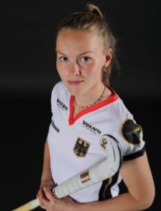 Pia Maertens