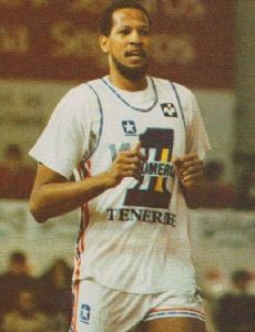 Darren Tillis
