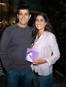Eduardo Moscovis and Cynthia Howlett