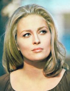 Faye Dunaway