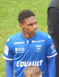 Kenji-Van Boto