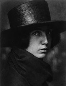 Suzanne Perrottet
