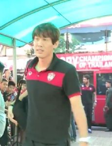 Kim Yoo-Jin (footballer)