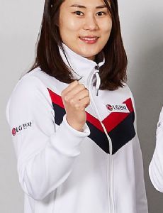 Kim Min-jung (curler)