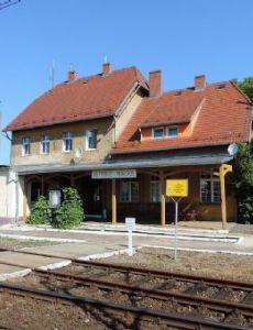 Ustronie Morskie railway station