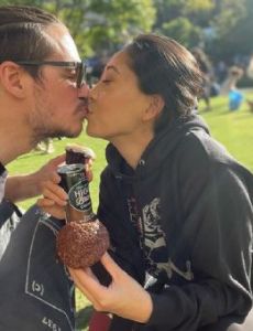 Mari Takahashi and Peter Kitch
