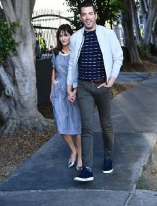 Zooey Deschanel and Jonathan Silver Scott