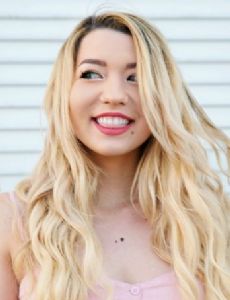 Mia Stammer