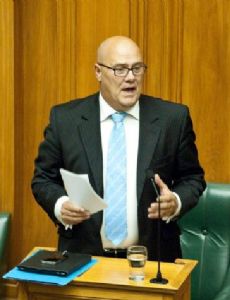 Tau Henare