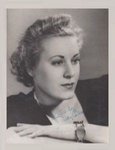 Dorothy Carless