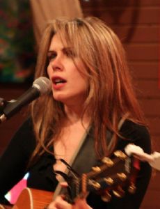 Mary Fahl