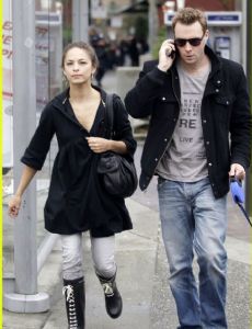 Kristin Kreuk and Mark Hildreth