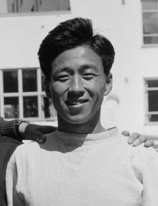 Yoshitaka Uchikawa