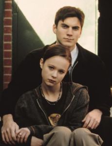 Wes Bentley and Thora Birch