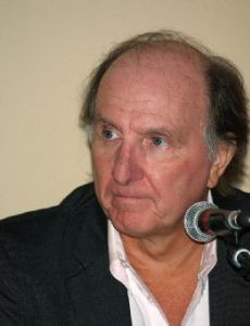 Wayne Barrett