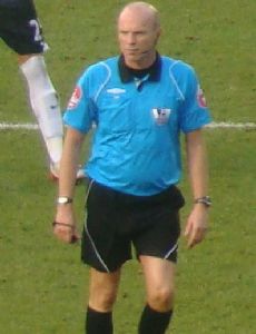 Steve Bennett (referee)